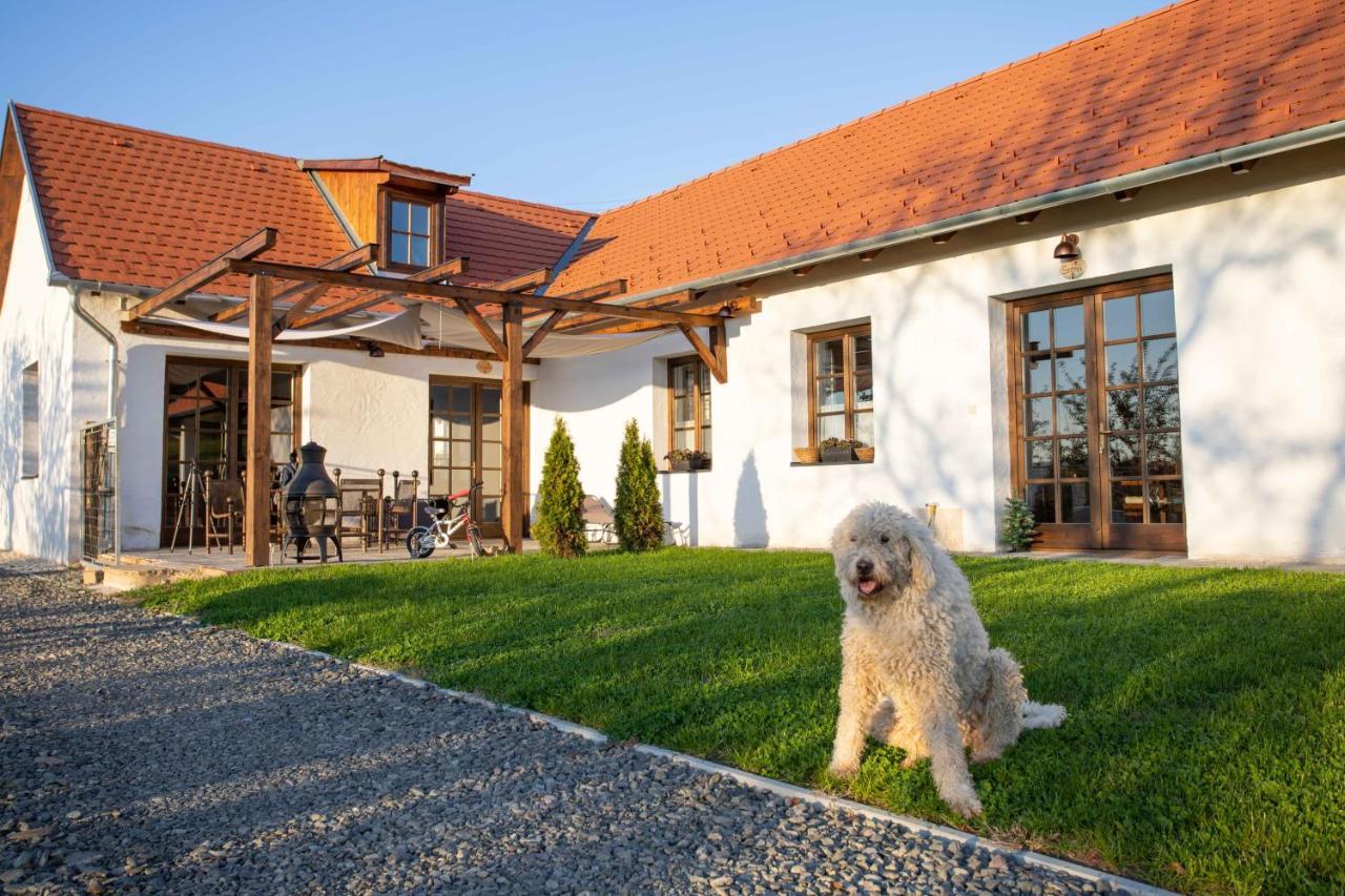 Kishosszúrét Vendégház Pecsvarad Exterior foto