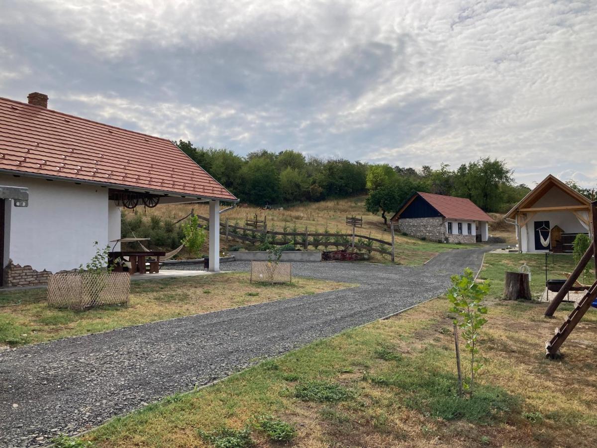 Kishosszúrét Vendégház Pecsvarad Exterior foto