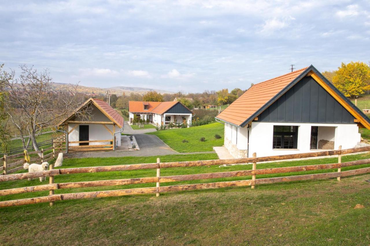 Kishosszúrét Vendégház Pecsvarad Exterior foto