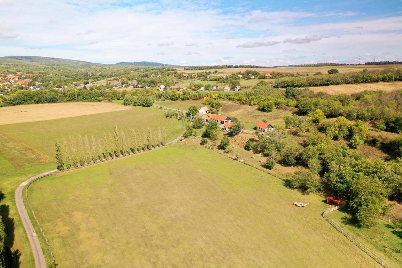 Kishosszúrét Vendégház Pecsvarad Exterior foto